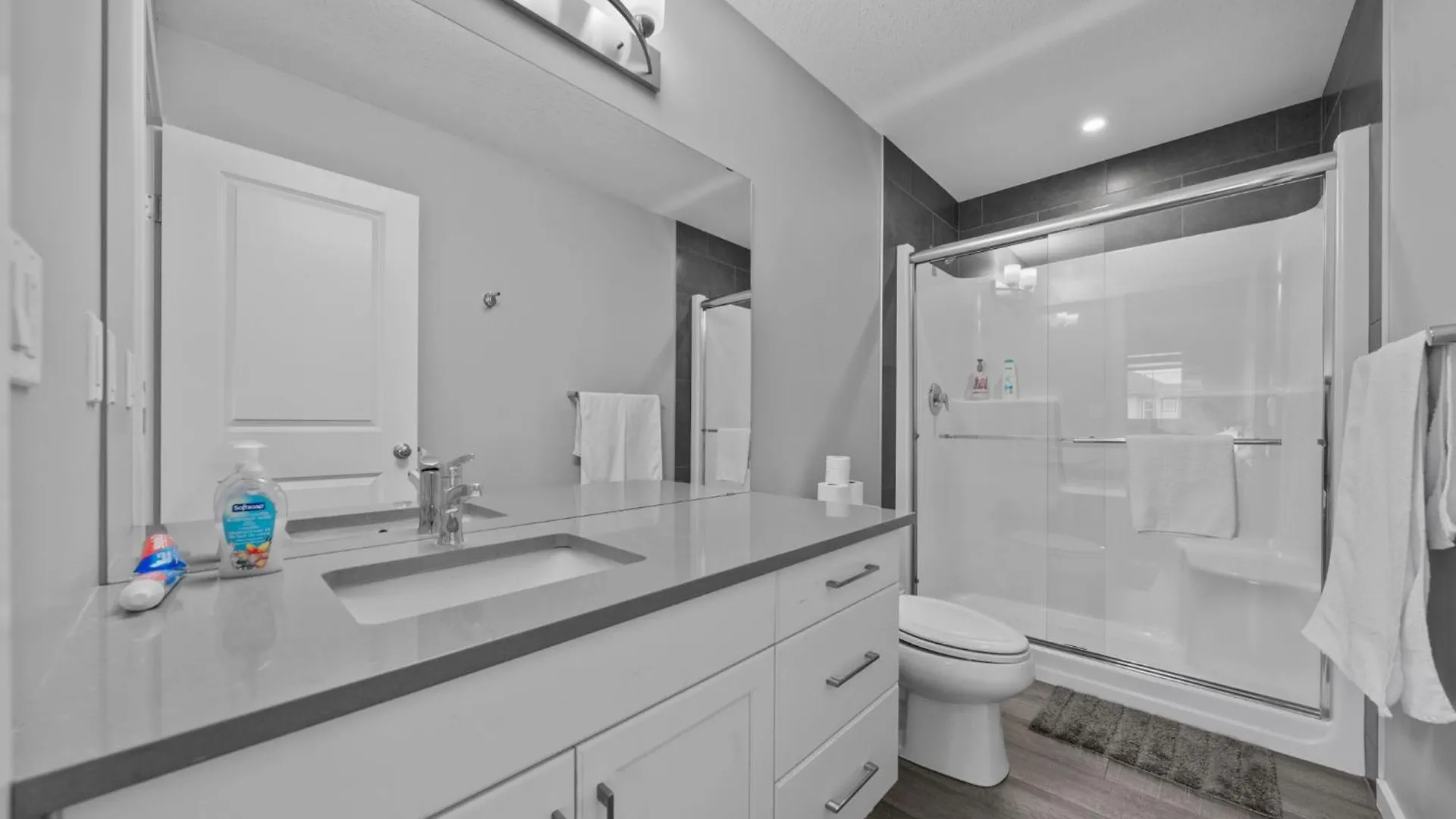 Cozy Homes Edmonton Holiday home
