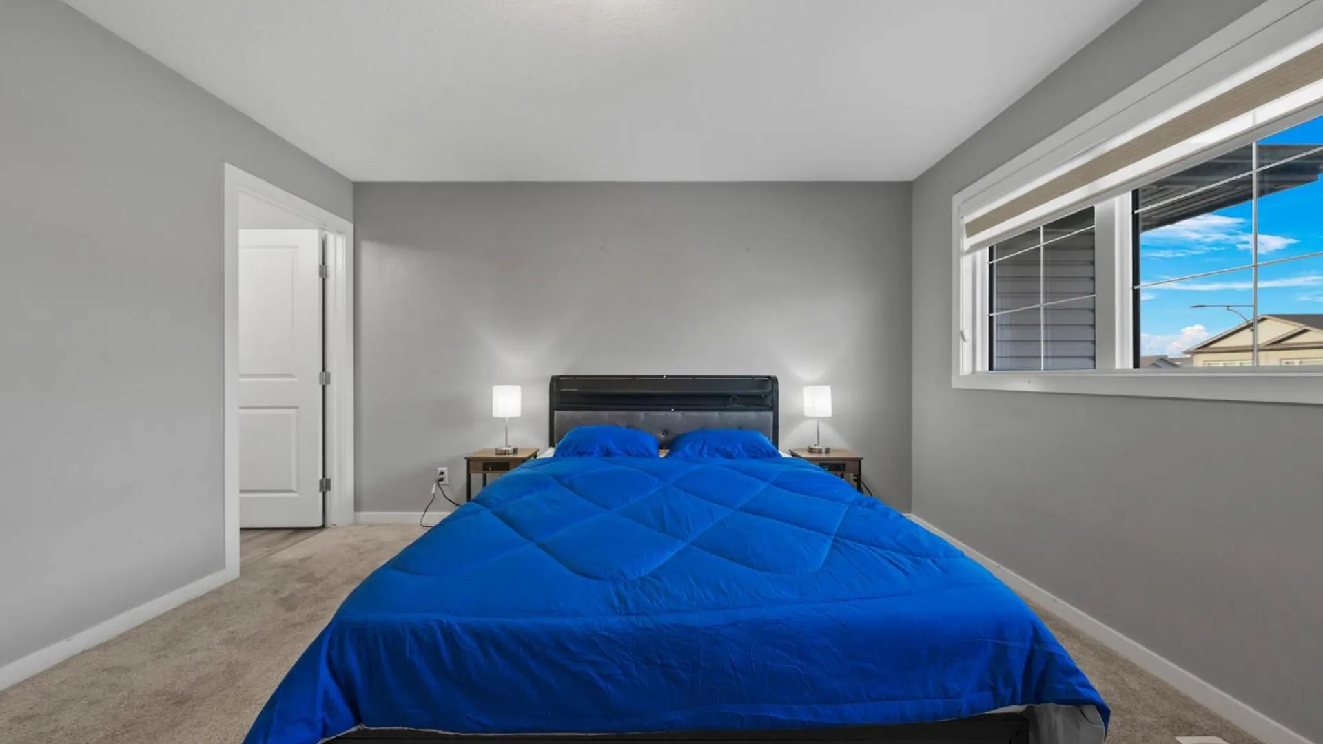 Cozy Homes Edmonton Holiday home